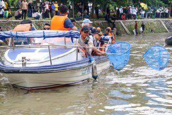 Menteri LH apreasiasi pelaksanaan korve di Sungai Kalimas Surabaya