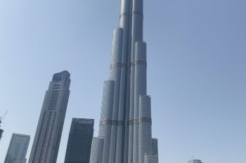 Terdampar pada tempat yang bagus (stranded in a good place)