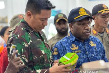 Kodim 1702/Jayawijaya dukung operasi pasar pemda jelang Lebaran