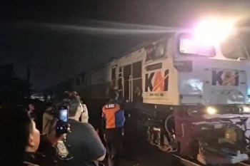 Perjalanan KA Blambangan Ekspres terganggu akibat lokomotif tertemper truk