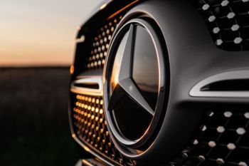 Mercedes terancam dilarang di AS akibat kaitan dengan China