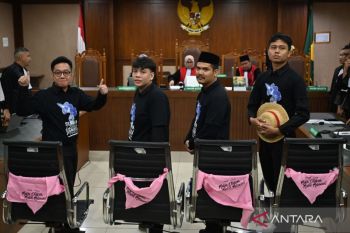 Delpedro dan kawan-kawan divonis bebas dari kasus penghasutan demo