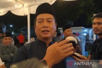 Prabowo asks ministers to simplify textile licensing