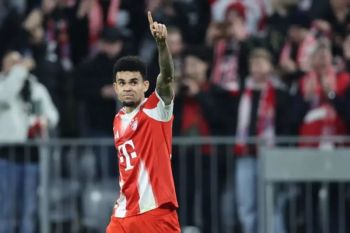Kevin Diks Bersinar, Bayern Hajar Monchengladbach 4-1
