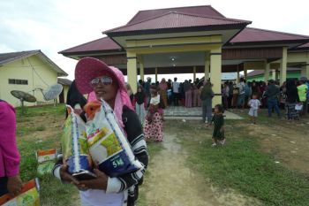 Gerakan Pangan Murah berubah menjadi pangan gratis di Halteng karena tinggi antusiasme warga