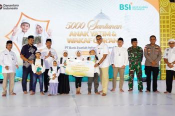 BSI Berbagi: 5.000 anak yatim terima santunan serentak di seluruh Indonesia
