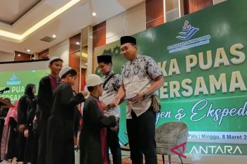 DLU Cabang Palu santuni anak yatim di momen buka puasa bersama