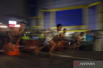 Runners compete in Ramadan Night Run