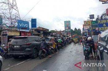 BRT koridor Ciledug - Tangcity belum beroperasi penuh imbas banjir