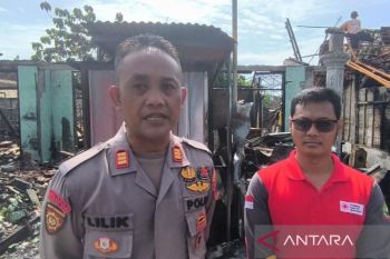 Pasar darurat Blora terbakar hanguskan satu rumah dan sembilan kios