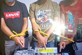 Empat orang di Agam diringkus  beserta 14 paket sabu siap edar
