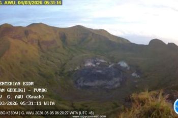 Gempa vulkanik dangkal dominasi kegempaan Gunung Awu Sangihe