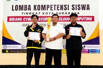 SMKN 1 Surabaya juara LKS bersama Practiclass