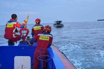 Kapal angkut sayur kandas di Pulau Panggang akibat nakhoda mengantuk
