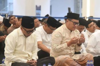 Ketua DPRD dan Gubernur Lampung hadiri peringatan Nuzulul Qur'an bersama Forkopimda
