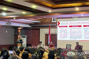 Wali Kota Denpasar tahan tangis minta bantuan desa kelola sampah