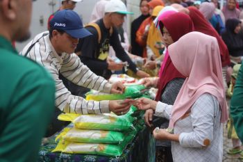 Bupati Lampung Barat pastikan kestabilan harga pangan jelang Lebaran