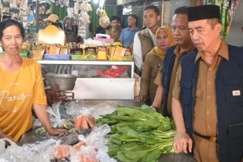 Bupati Madiun dan Bulog pastikan kebutuhan pokok aman jelang Lebaran