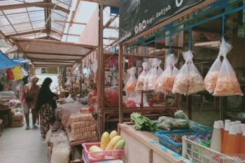 Penajam terus pantau bahan pangan agar harga stabll