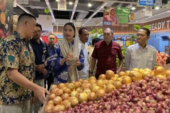 Polda Kepri gelar tanding gasing di Natuna