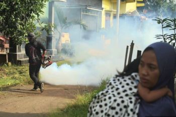 Dinkes Kota Madiun lakukan pengasapan guna cegah demam berdarah