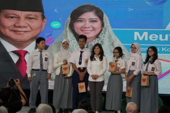 Menkomdigi ajak pelajar diskusi alasan penundaan akses medsos