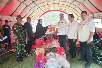 Pemkot Jayapura menyalurkan bantuan bagi korban kebakaran di tiga lokasi