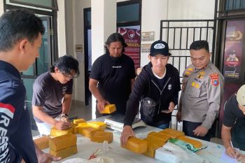 Polisi amankan 21 kilogram sabu temuan warga di perairan Selat Nasik Belitung