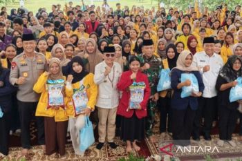 Gubernur Kalteng gratiskan paket sembako murah untuk ribuan mahasiswa