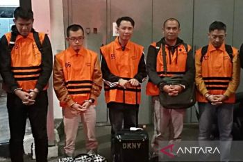 Bupati Rejang Lebong minta imbalan proyek demi uang THR warga