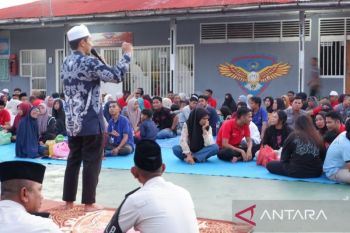 Buka puasa bersama keluarga, Lapas Selatpanjang hadirkan momen haru bagi warga binaan