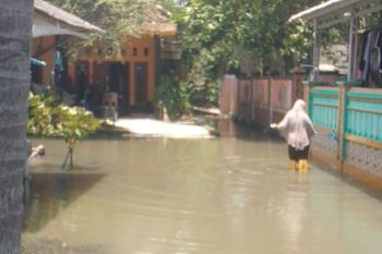 Banjir di Kabupaten Serang berangsur surut, namun warga tetap waspada