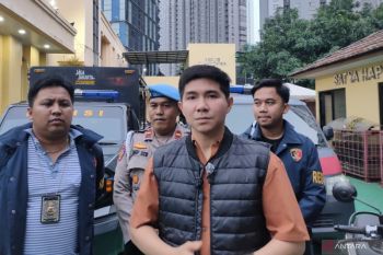 Wanita ini jadi korban penipuan bisnis raket padel Rp300 juta