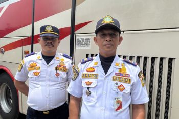 Puncak arus mudik di Terminal Tanjung Priok diprediksi dua gelombang