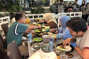 Tradisi bukber dongkrak pajak restoran Mataram hingga Rp3,2 miliar