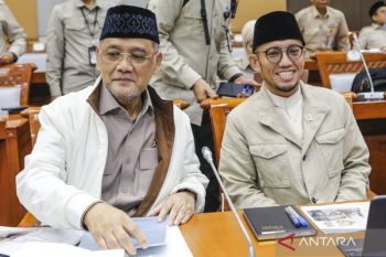 Di DPR, Menhaj ungkap kenaikan harga avtur bikin biaya haji melonjak