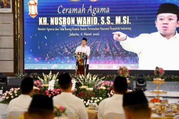 Menteri Nusron sampaikan ceramah agama di Korps Marinir TNI AL Cilandak: Al-Qur'an jadi petunjuk bagi manusia