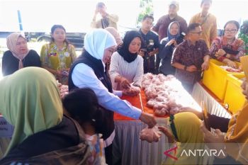 Pemprov Jatim gelar pasar murah di Madiun stabilkan harga bahan pokok