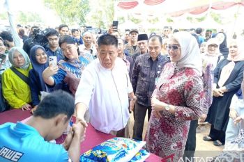 Gubernur Babel subsidi pribadi harga beras di Pasar Murah Selindung