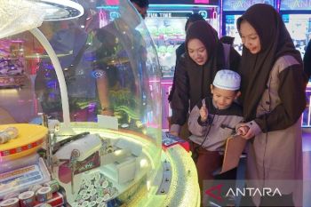 Sumringah puluhan anak panti asuhan diajak ngabuburit di Citimall Sampit