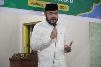 Wako Fadly : Rumah ibadah di Padang juga berfungsi sebagai pusat pendidikan dan pembinaan umat