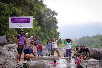 Amartha Empower salurkan bantuan logistik bagi 32.000 mitra UMKM terdampak bencana di Sumatera
