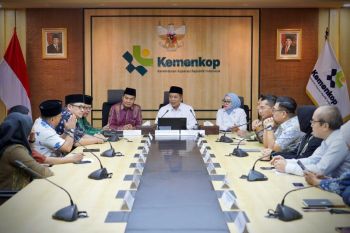 Kemenkop gandeng Al Washliyah kembangkan usaha koperasi syariah