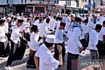 Mendendangkan Samrah di tengah arus modernisasi di Maluku