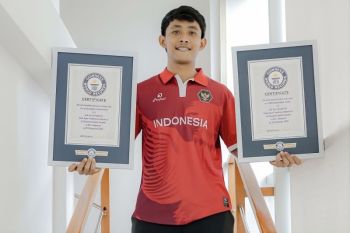 Atlet kriket Gede Agus Priandana raih sertifikat Guinness World Records