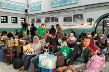 H-7 Lebaran, pemudik mulai padati Stasiun Pasar Senen