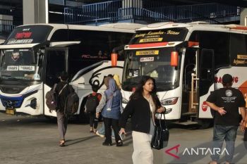Jakarta masih dipadati arus mudik pada H-1 perayaan Idul Fitri