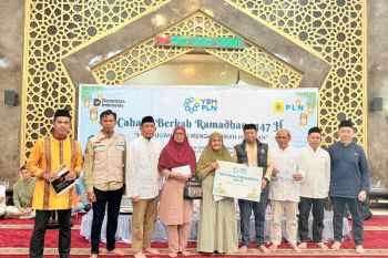 PLN UID Sulselrabar salurkan bantuan kepada 6.950 orang lewat Cahaya Berkah Ramadhan