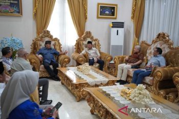 Gubernur Gorontalo bahas pembangunan daerah bersama anggota DPR RI