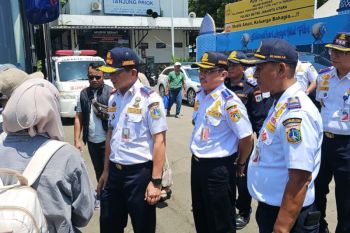 Dua bus di Terminal Tanjung Priok dinyatakan tak laik jalan